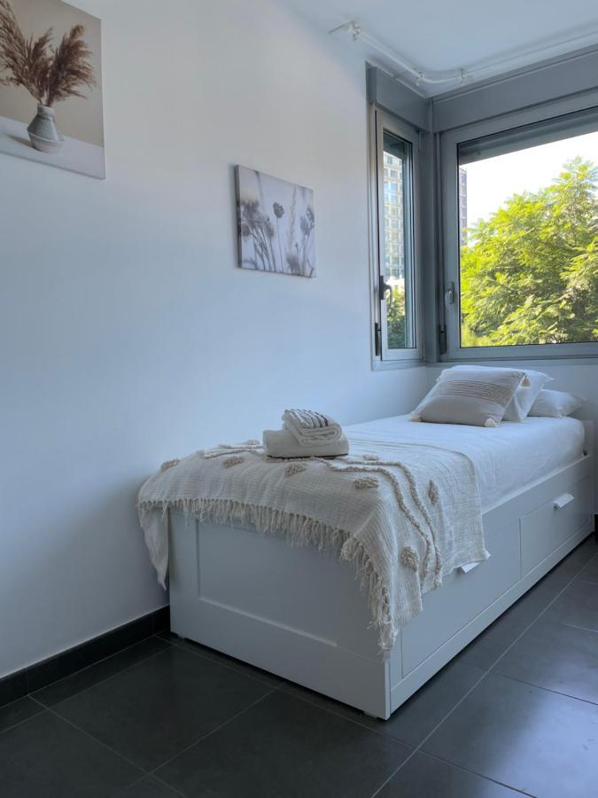 Standing Apartment Barcelona Forum Sant Adrià de Besòs Extérieur photo